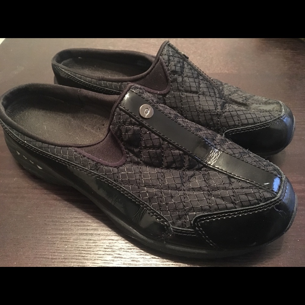 Comfortable black shoes